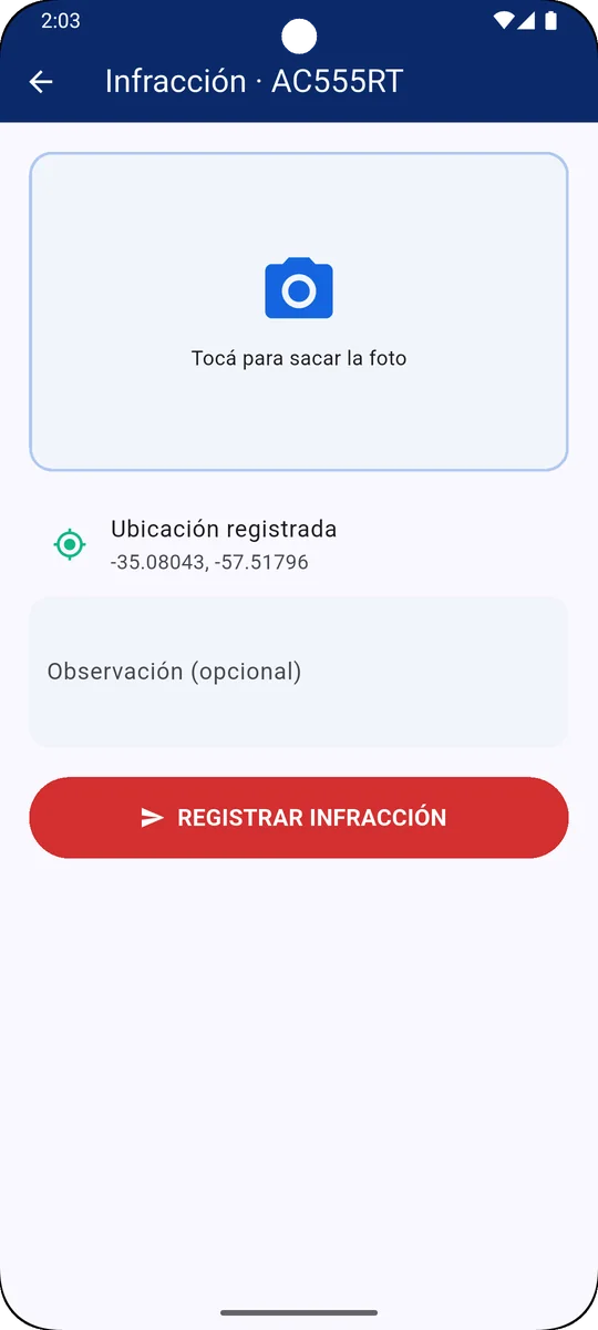 Pantalla de infracción con foto, ubicación GPS registrada y observación opcional